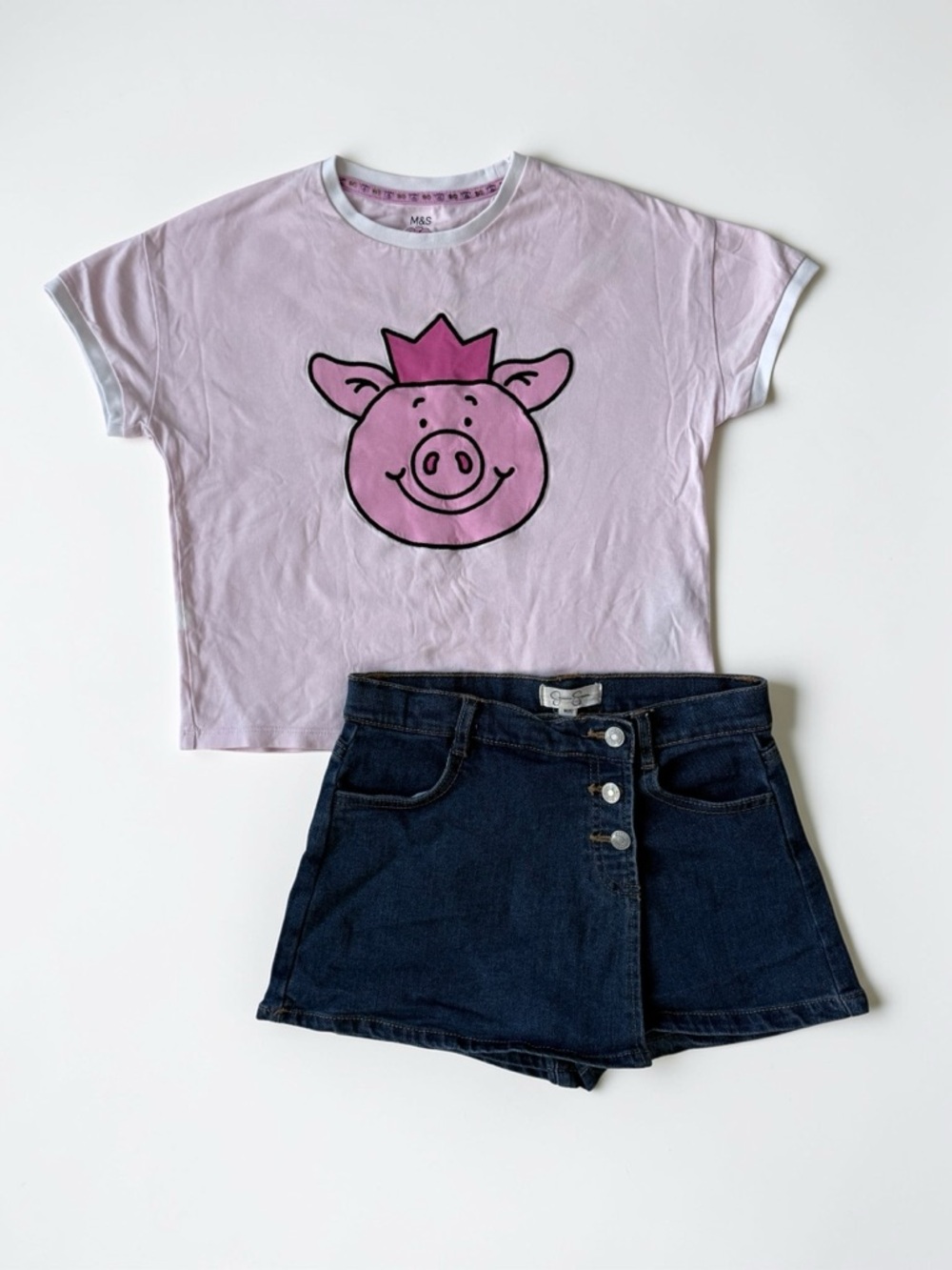 Jessica Simpson denim skirt/shorts + Marks&Spencer T-shirt Pink Pig Graphic set